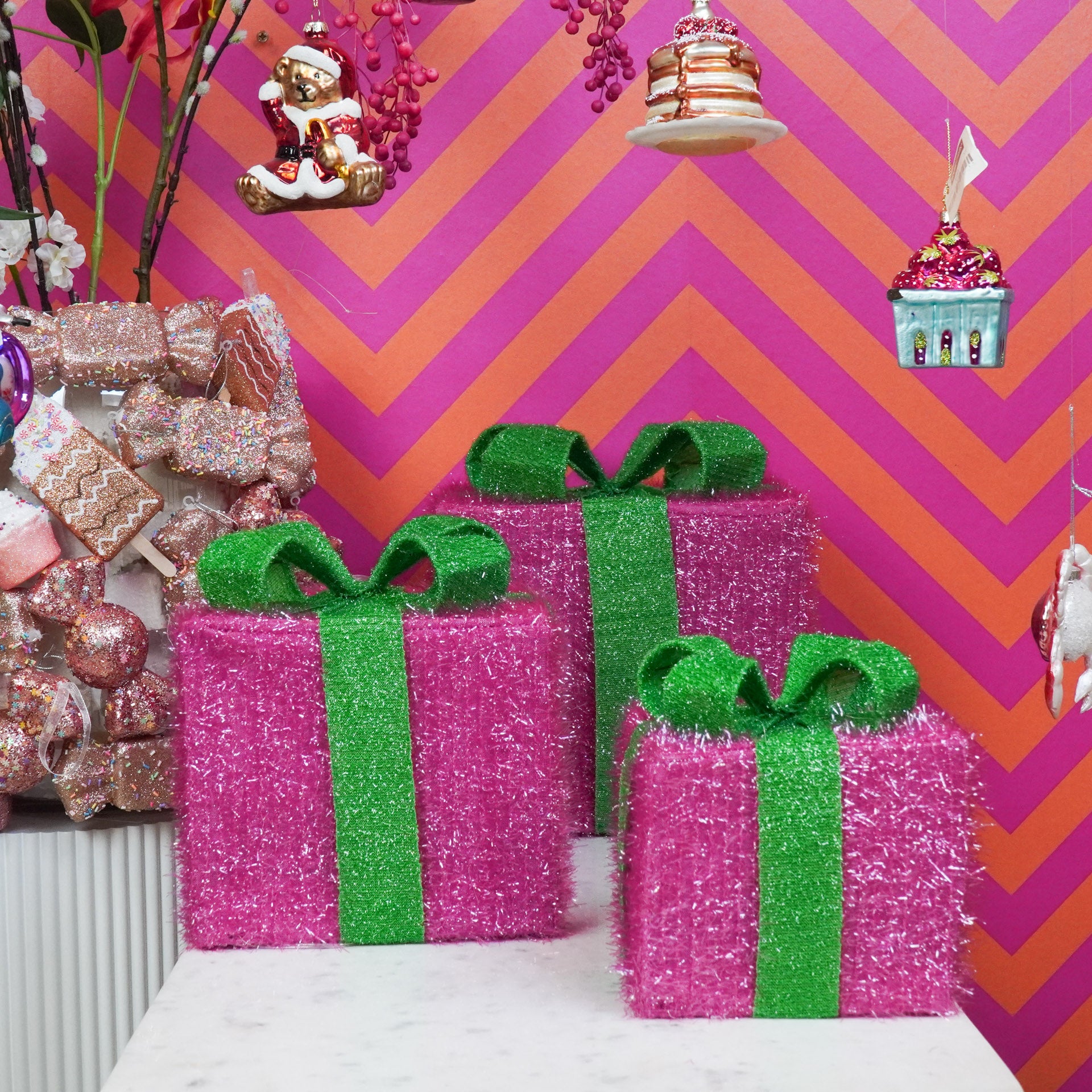 Kerst Led Lamp - Cadeau Set van 3 - Kunststof - Roze/Groen - 15cm/20cm/25cm