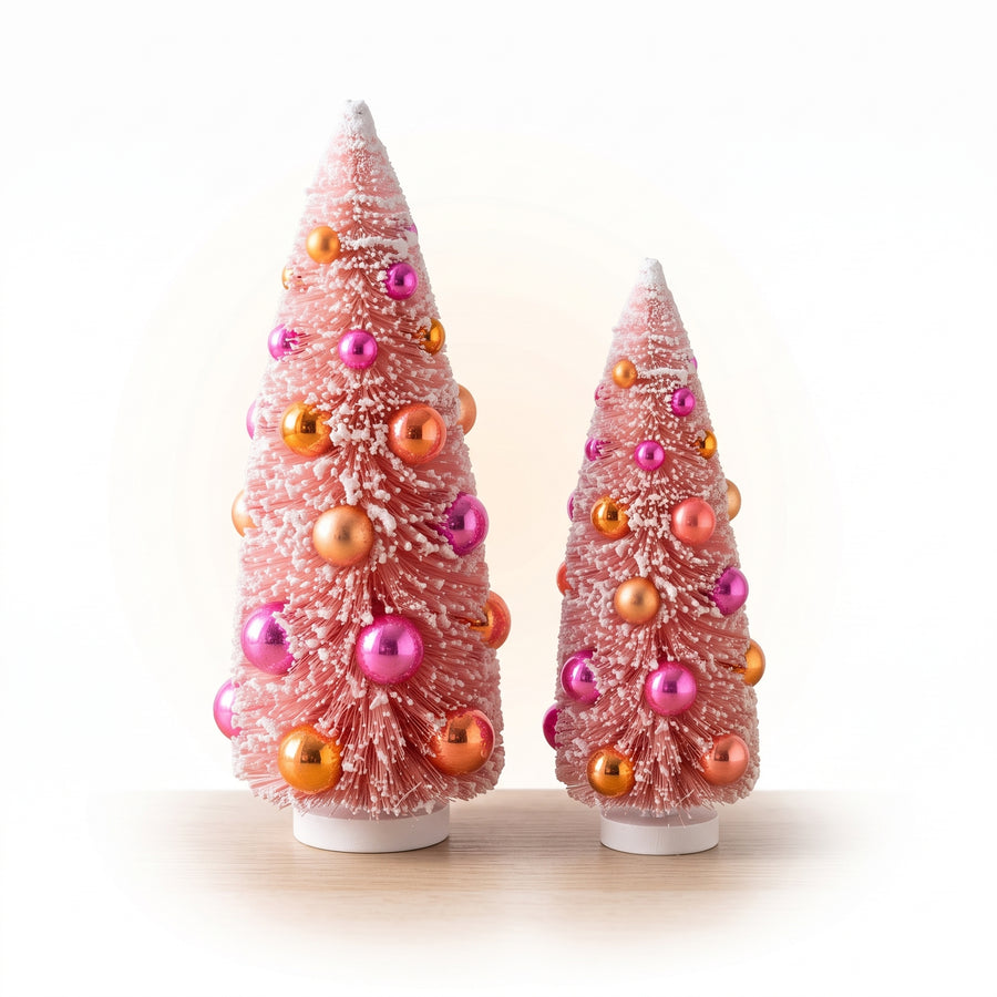 XMAS- Set van 2 Roze Kerstboompjes met gekleurde ballen - 11x23 cm en 12,5 x 30 cm